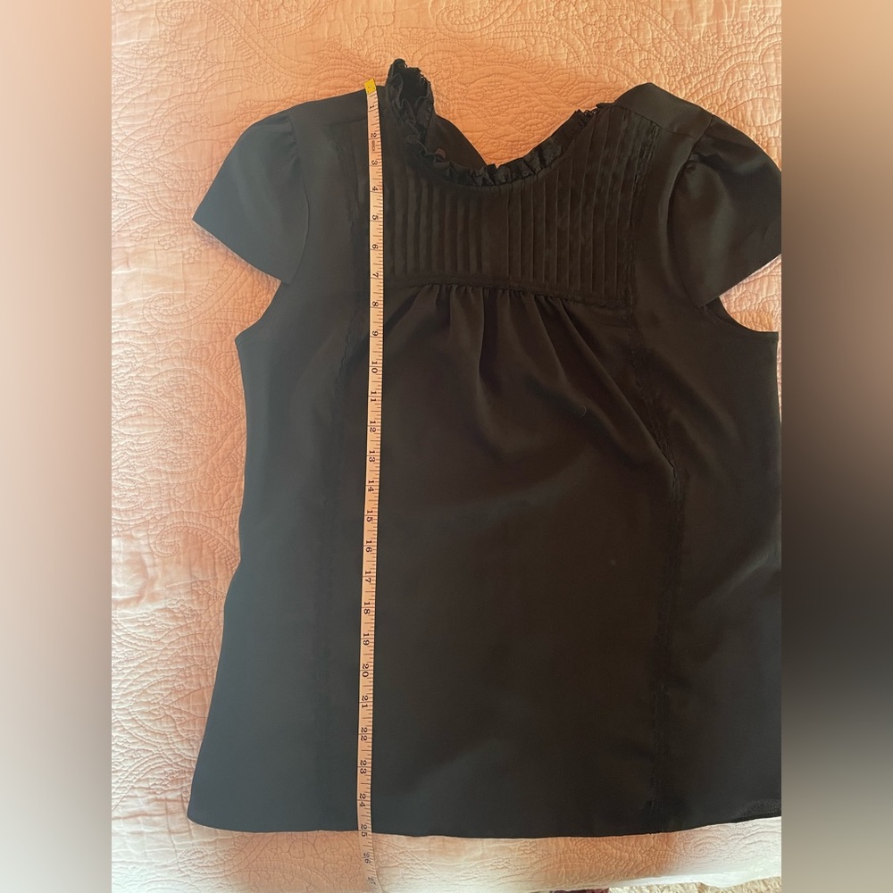 ModCloth high-neck cap-sleeved button-back top - Picture 5 of 6